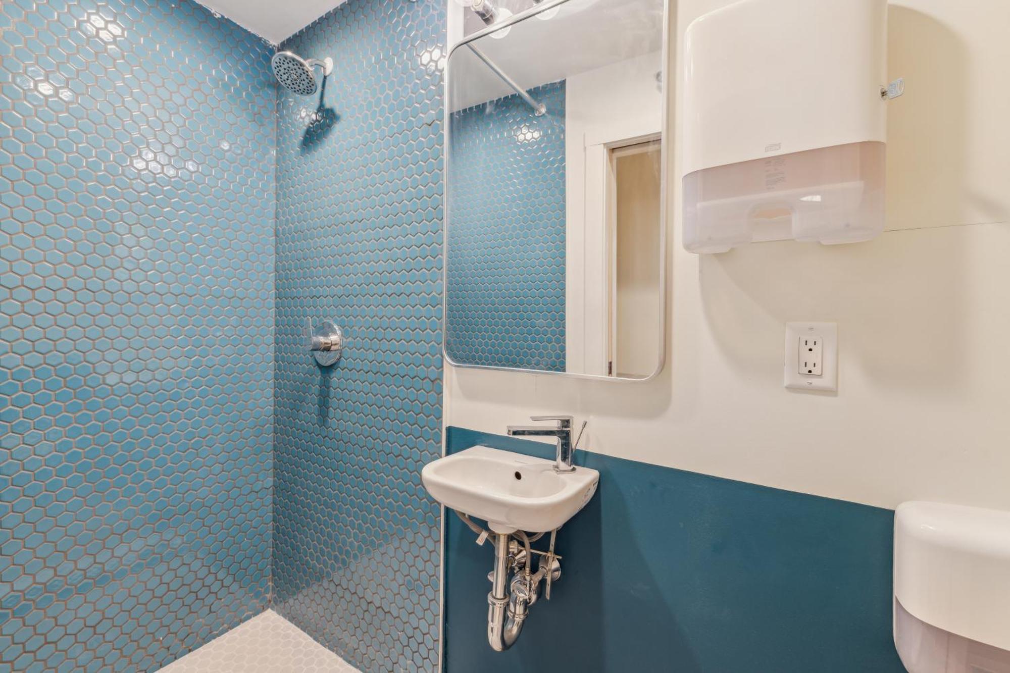 Meco Hotel Boston Bagian luar foto